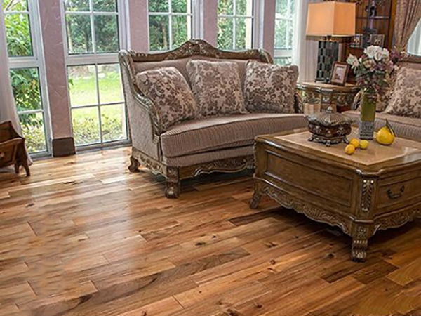 實(shí)木地板鋪裝應(yīng)避免5大錯誤 實(shí)木地板怎樣保養(yǎng)清潔